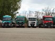 Zwei Mercedes Benz Arocs und zwei MAN TGS am 14.04.17 in Hanau in einen Industriegebiet