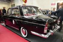 =Fiat (Limousine von Papst Johannes XXXIII), fotografiert bei den Retro Classics Stuttgart im März 2017