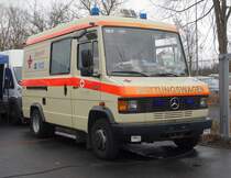 =MB Vario als Rettungswagen, gesehen bei der Technorama Kassel im März 2017