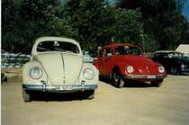 VW-K�fer BE 523 U und BE 80'244 an einem K�fer-Treffen im Berner Seeland