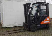 =Doosan - Gabelstapler, steht bei der Technorama Kassel im März 2017 