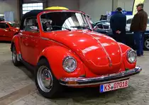 =VW Käfer Cabrio, fotografiert bei der Technorama Kassel im März 2017