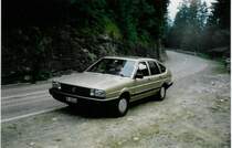 VW-Passat BE 80'244 unten am Tregelstutz bei Achseten