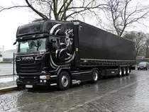 Scania R 520 Sattelzug in Berlin -Charlottenburg im März 2017.