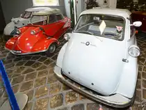 Eine BMW Isetta und zwei Kabinenroller im Technikmuseum Vadim Zadorozhny (Moskau, Mai 2016)