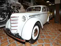 Ein Moskwitsch 400 im Technikmuseum Vadim Zadorozhny (Moskau, Mai 2016)