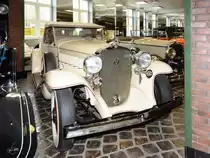 Ein Cadillac V16 Cabriolet von 1930 im Technikmuseum Vadim Zadorozhny (Moskau, Mai 2016)