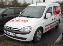 =Opel Combo eines Ausstellers, fotografiert bei der Technorama Kassel im März 2017