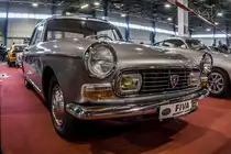 Peugeot 404. Das Auto wurde auf der Carstyling Tuning Show, März 2017 ausgestellt.