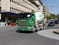 Scania R 420 Betonmischer in der Stadt lausanne am 05.05.2017
