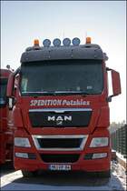 L�wen Power-Impression: MAN TGX 26.540. (03.01.2009) Angetrieben wird die Zugmaschine von einem Reihensechszylinder (D 2676) mit 12.400 cm� Hubraum.
