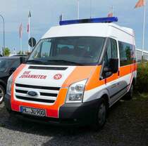 =Ford Transit der Johanniter aus LÜBECK steht auf dem Parkplatz der RettMobil Fulda, Mai 2017