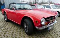 =Triumph TR6 fotografiert bei der Technorama Kassel im März 2017