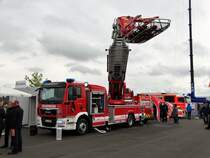 MAN TGM Magirus Drehleiter am 12.05.17 auf der RettMobil in Fulda