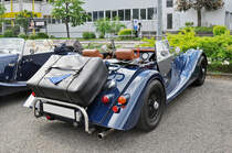 Morgan Plus 8 steht beim Pantheon Im Muttenz für eine Ausfahrt bereit. Die Aufnahme stammt vom 14.05.2017.