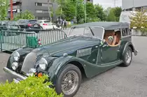 Morgan Plus 8 steht beim Pantheon Im Muttenz für eine Ausfahrt bereit. Die Aufnahme stammt vom 14.05.2017.