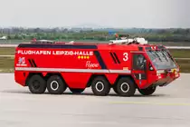 Flugfeldlöschfahrzeug  PEGASUS  FLF 80/125 der Werkfeuerwehr Flughafen Leipzig/Halle. Aufgenommen am Flughafen Leipzig/Halle am 10.Mai 2017