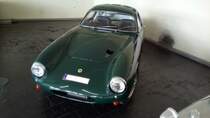 Lotus Elite Coventry Climax GT. 1957 - 1962. Dieses Lotus Modell ist mit einem Motor aus einer Feuerspritze ausgerüstet. Der Hubraum des 4-Zylinderreihenmotors beträgt 1216 cm³. Damit sind, je nach Vergaserbestückung, bis zu 105 PS Leistung möglich. Automuseum Melle am 15.04.2017.