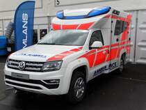 VW Amarok als RTW am 12.05.17 auf der RettMobil in Fulda