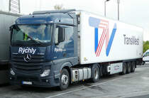 =MB Actros der Spedition  Rychly  rastet an der A 3 im April 2017