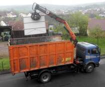 =MB 1722 steht zur Schrottabholung in Petersberg-Marbach im April 2017 