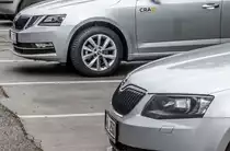 Frontscheinwerfervergleich: Skoda Octavia III VS Skoda Octavia III Facelift. Aufnahmedatum: 21.04.2017
