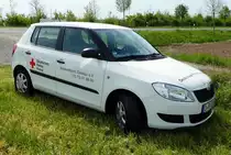 =Skoda Roomster vom DRK KV ZWICKAU steht im Mai 2017 auf dem Parkplatz der RettMobil in Fulda