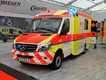 DRK Rettungsdienst Kassel Mercedes Benz Sprinter RTW am 12.05.17 auf der RettMobil in Fulda