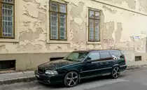 Anschpruchsvoll modifizierter Volvo V70 aufgenommen am 18.04.2017