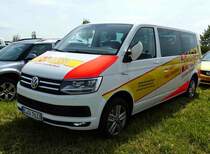 =VW T6 vom ASB BERLIN-NORDOST, gesehen auf dem Parkplatz der RettMobil Fulda, Mai 2017