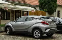 Toyota C-HR, fotografiert am 22.04.2017.