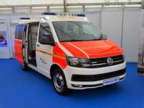 Feuerwehr Bochum VW T6 NEF am 12.05.17 auf der RettMobil in Fulda