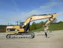 Caterpillar 323D L eingesetzt beim Bau der B50n, 23.04.2017