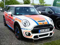 =Mini, abgestellt auf dem Parkplatz der RettMobil im Mai 2017