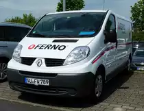 =Renault Trafic steht auf dem Parkplatz der RettMobil 2017 in Fulda, Mai 2017