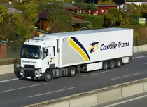 Renault T ''Castillo Trans'' auf der A100 in Berlin im Oktober 2016.