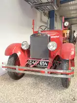 Ein Skoda 154 Feuerwehrfahrzeug im Technischen Nationalmuseum Prag (September 2012)