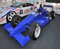 Dallara Formule 3 ex FRENTZEN (Motor VW Spiess 2L / 240cv, Châssis : 389/025) Ausstellung von Stanislas Machoïr – Classic & Sports Cars at Spa-Francorchamps. 6.Mai 2017 vor den Tribühnen