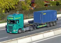 Scania R 440 ''Konrad Zippel'' auf der A100 in Berlin im Oktober 2016.