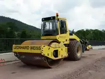 Leonard Weiss Bomag Walze am 25.05.17 bei Laufach 