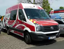 =VW Crafter von  design 112  steht auf dem Parkplatz der RettMobil 2017 in Fulda, Mai 2017