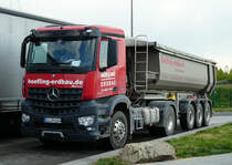 =MB Arocs von  Höfling -Erdbau  rastet an der A3 im April 2017