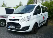 =Ford Transit vom DRK OV Donaueschingen steht auf dem Parkplatz der RettMobil 2017 in Fulda, Mai 2017