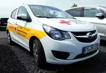 =Opel vom BRK Freising steht auf dem Parkplatz der RettMobil 2017 in Fulda, Mai 2017