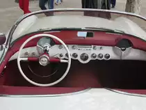 Interieur des Chevrolet Corvette C1.  IV. Balatonfüred Concours d'Elegance ausgestellt (Mai, 2017).