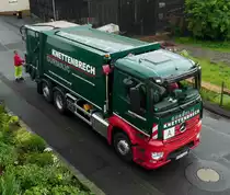 MB als Entsorgungsfahrzeug der Firma Knettenbrech - Gurdulic unterwegs in Petersberg-Marbach, Mai 2017