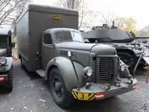 Ein  International KB-6 Kantinenfahrzeug im Heeresgeschichtlichen Museum Wien (November 2010)