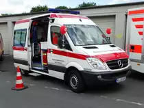 DRK Ortsverband Maintal Mercedes Benz Sprinter RTW am 04.06.17 beim Tag der Offenen Tür in Maintal Dörnigheim