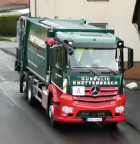MB als Entsorgungsfahrzeug der Firma Knettenbrech - Gurdulic unterwegs in Petersberg-Marbach, Mai 2017