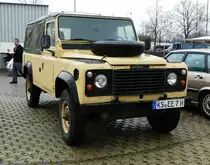 =Land Rover Defender, gesehen bei der Technorama in Kassel im März 2017
